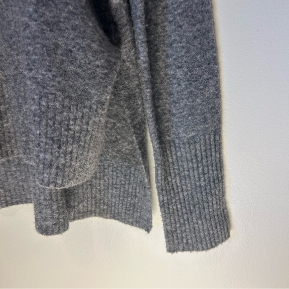Athleta color block turtle neck sweater side slits high low straight hem Sz Med - Picture 9 of 12